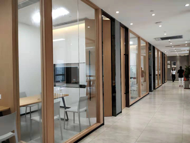 英途出国郑州管城区境外生存口语学习班次